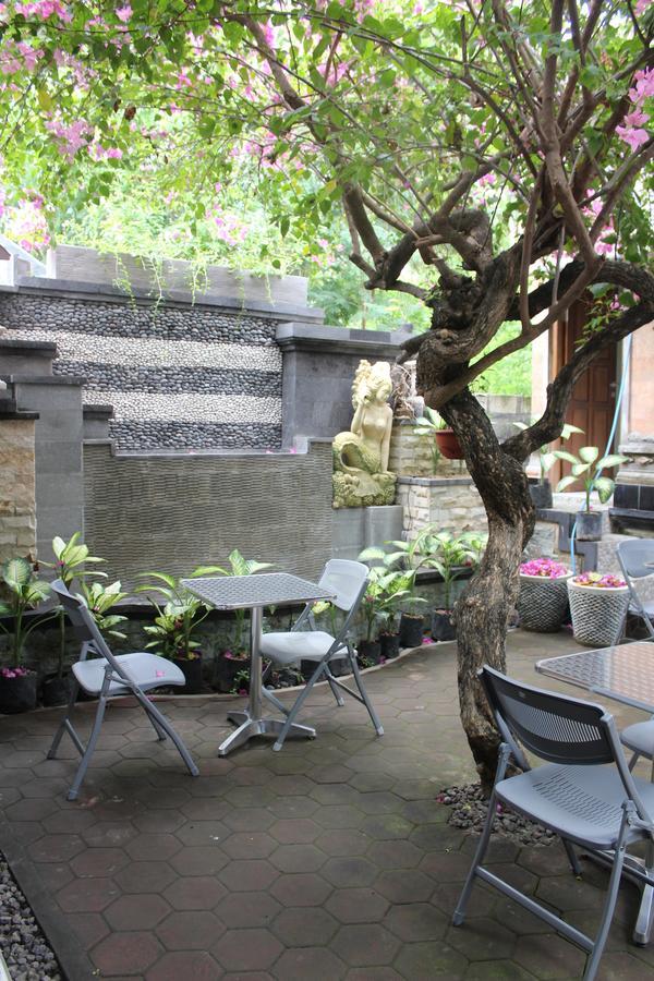Green Palm Homestay Бали Экстерьер фото